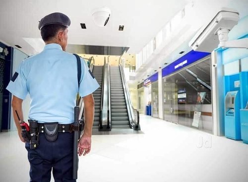 The Most Deadly Weapons in Shopping Mall Security
